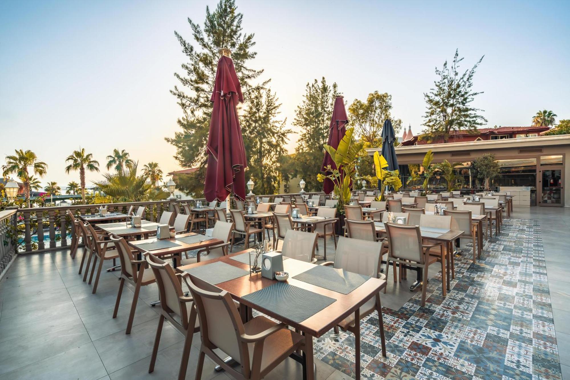 Justiniano Theodora Resort Okurcalar Esterno foto