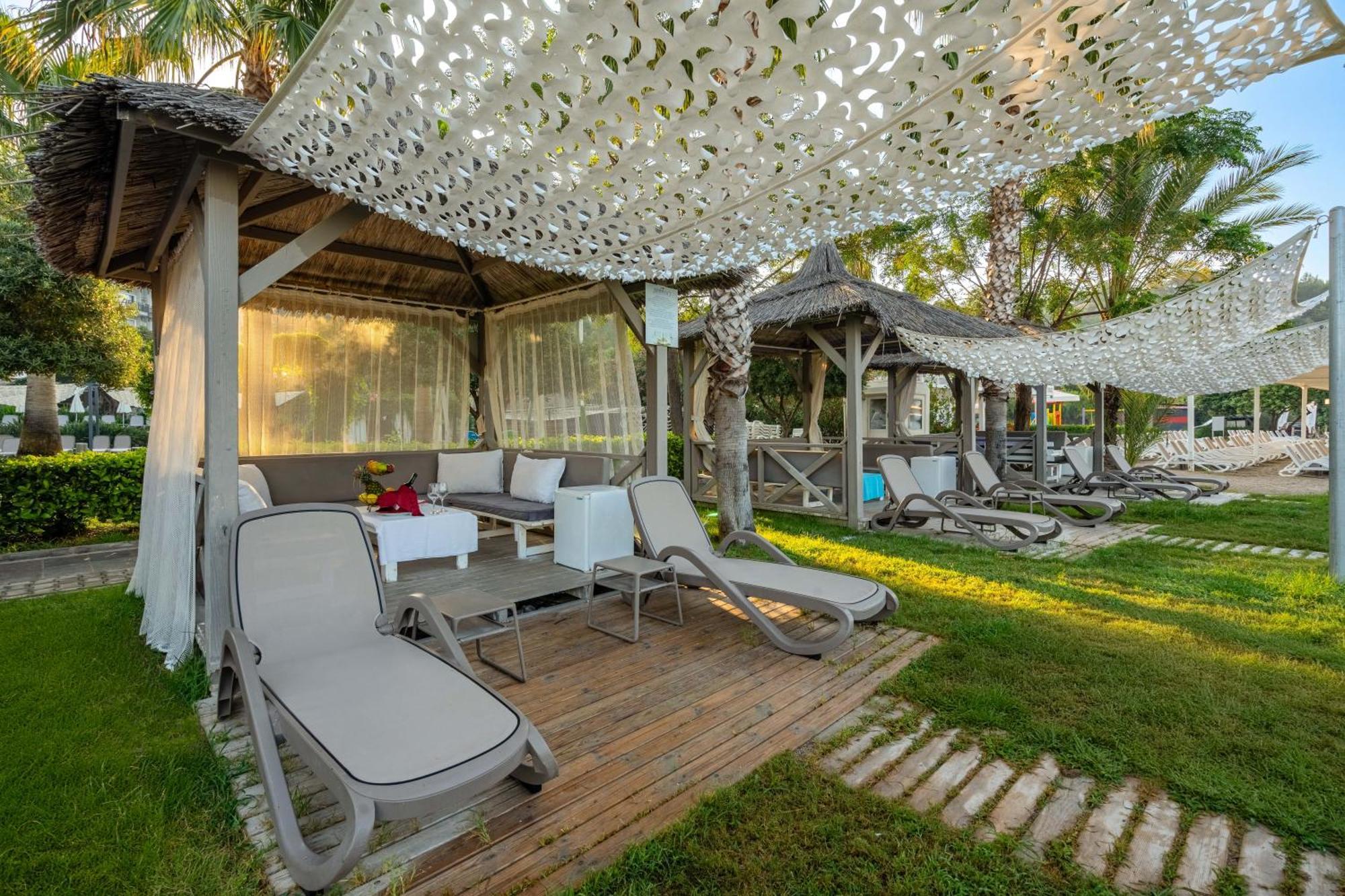 Justiniano Theodora Resort Okurcalar Esterno foto