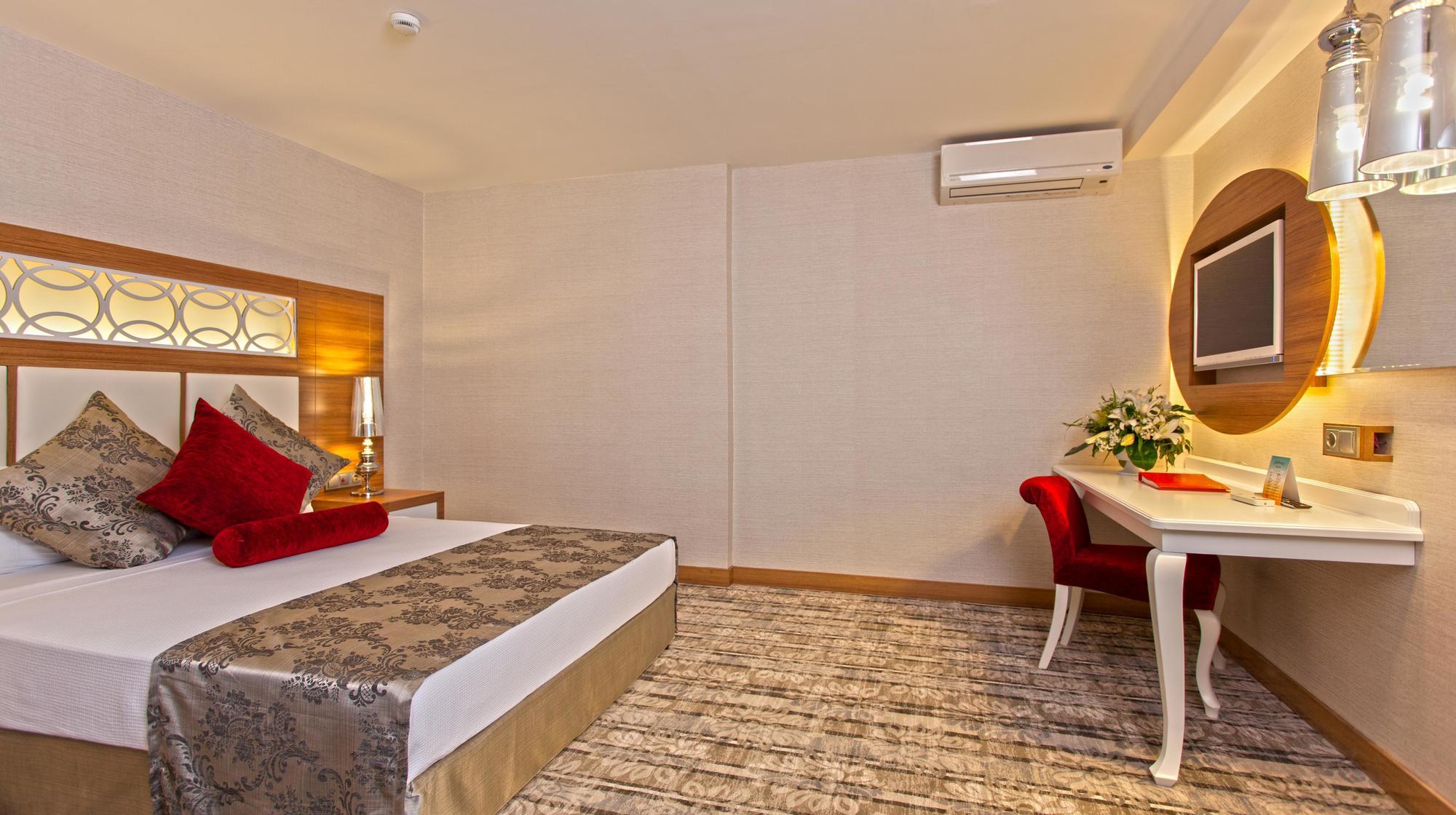 Justiniano Theodora Resort Okurcalar Esterno foto